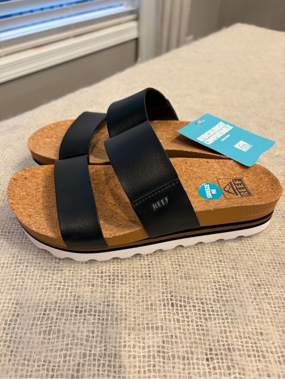 Reef Cushion Vista HI Sandals - Picture 2 of 16